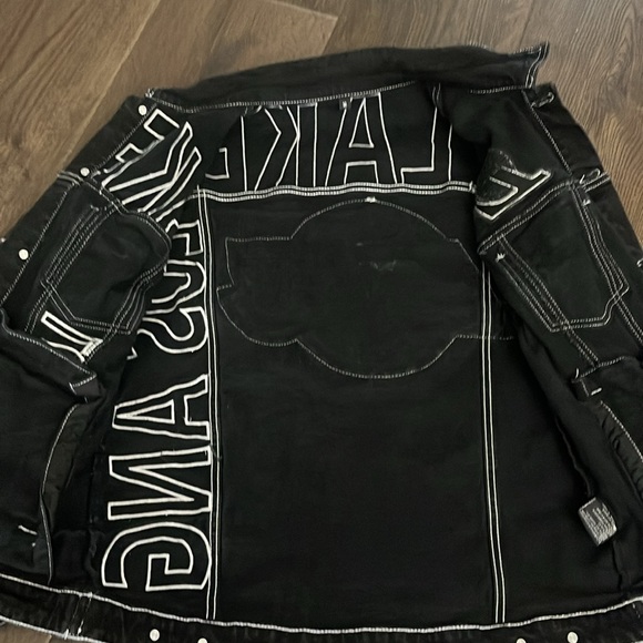 LA Lakers denim jacket *nice!* - Picture 3 of 7